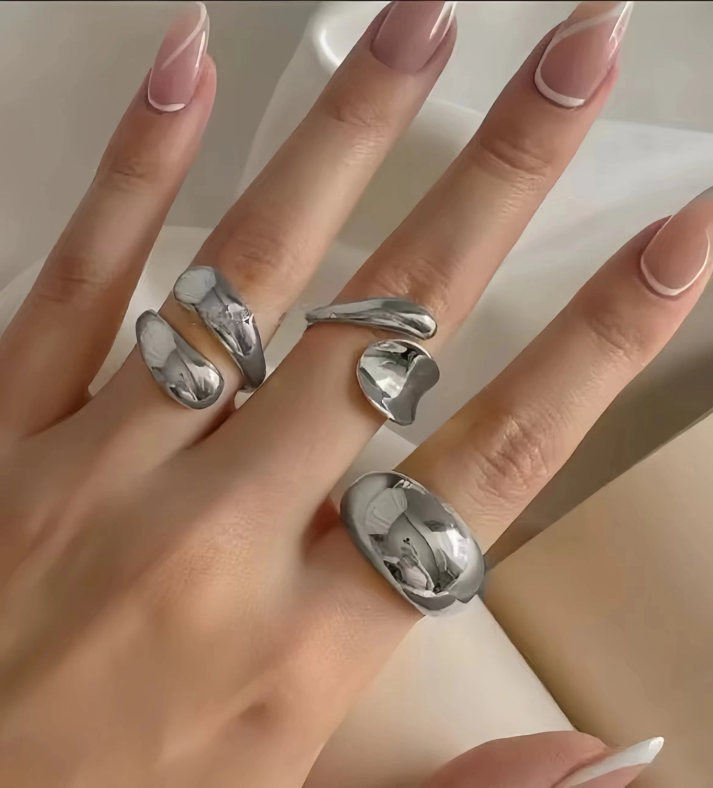 New Irregular Metal Flower