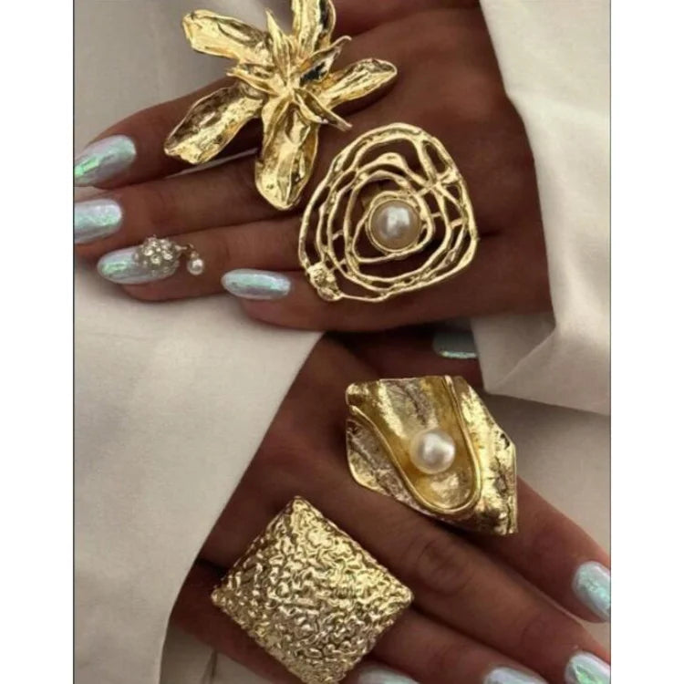Exaggerated Gold Color Ring Set